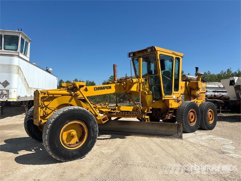 Champion 720 Motor Grader Väghyvlar