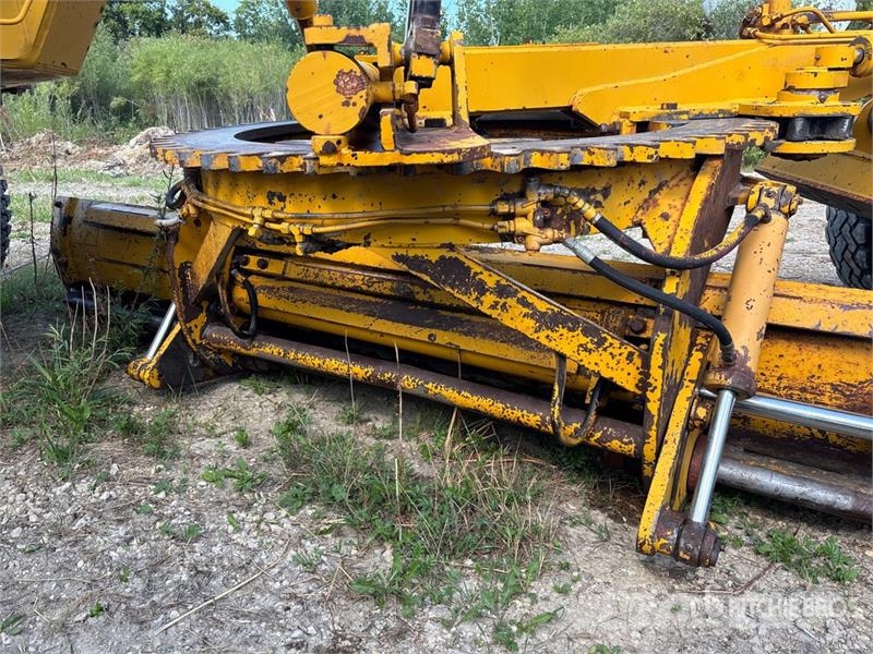 Champion 720 Motor Grader Väghyvlar