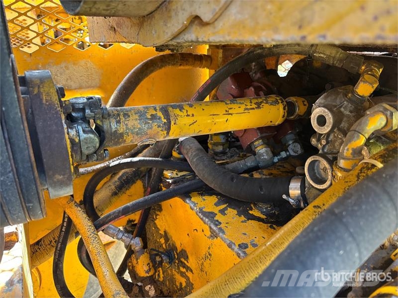 Champion 720 Motor Grader Väghyvlar