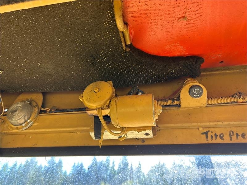 Champion 740 Motor Grader Väghyvlar