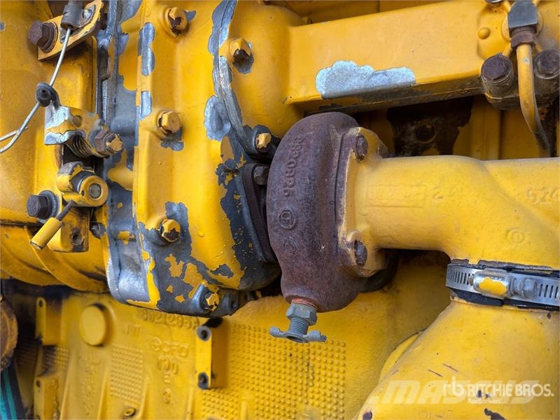 Champion 740 Motor Grader Väghyvlar