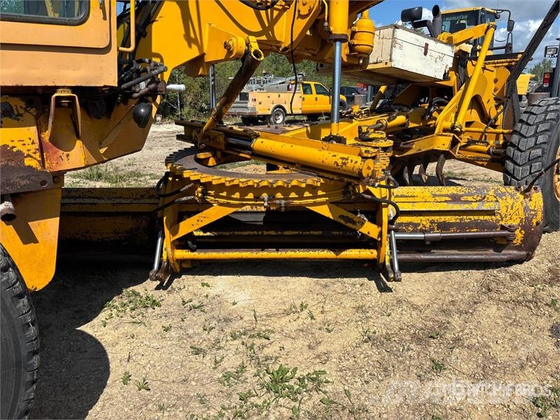 Champion 740 Motor Grader Väghyvlar