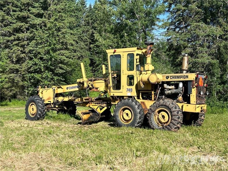 Champion 740 Motor Grader Väghyvlar