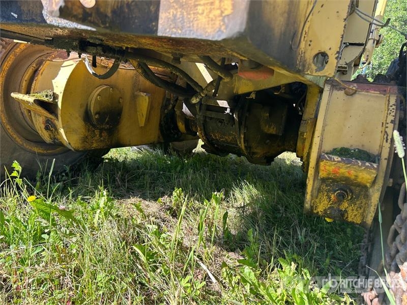 Champion 740 Motor Grader Väghyvlar