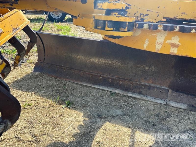 Champion 740 Motor Grader Väghyvlar