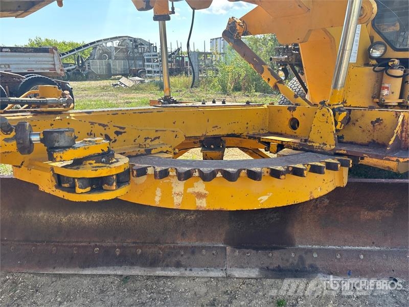 Champion 740 Motor Grader Väghyvlar