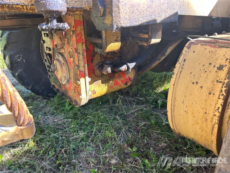 Champion 740 Motor Grader Väghyvlar