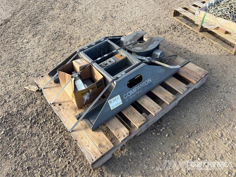 Champion Fifth Wheel مكونات أخرى