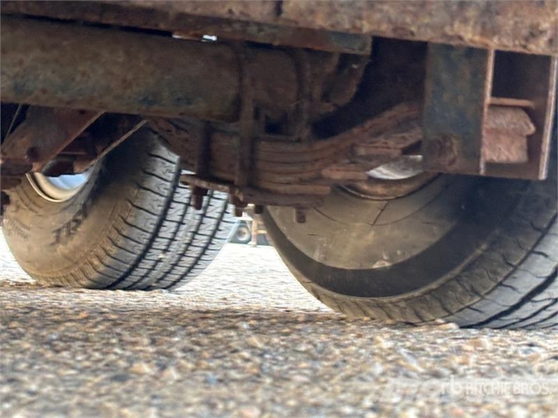 Charmac 12 ft T/A Horse Trailer مقطورات نقل الحيوانات