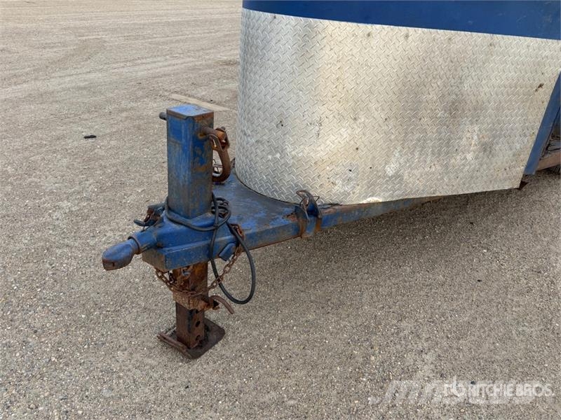 Charmac 12 ft T/A Horse Trailer مقطورات نقل الحيوانات