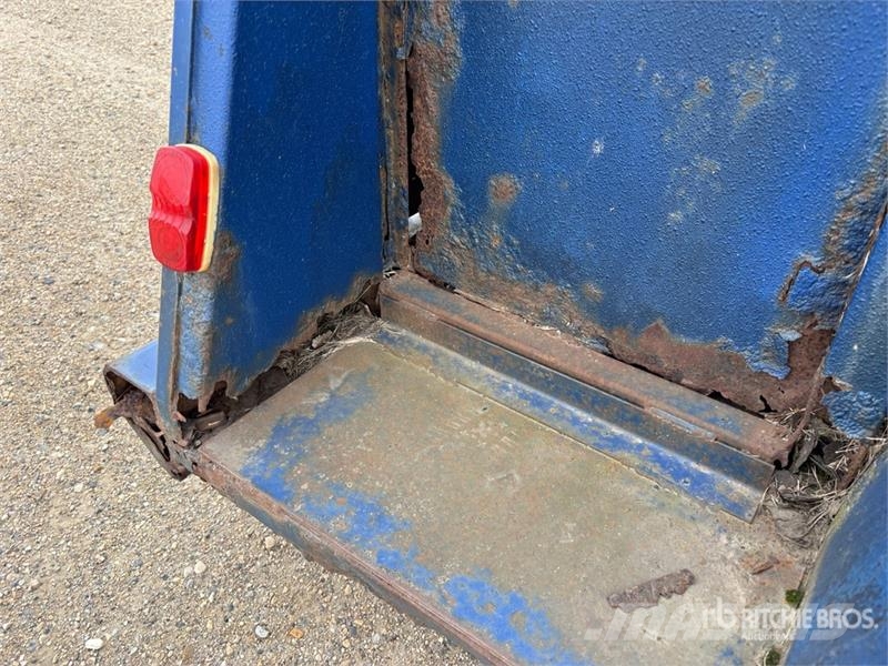 Charmac 12 ft T/A Horse Trailer مقطورات نقل الحيوانات