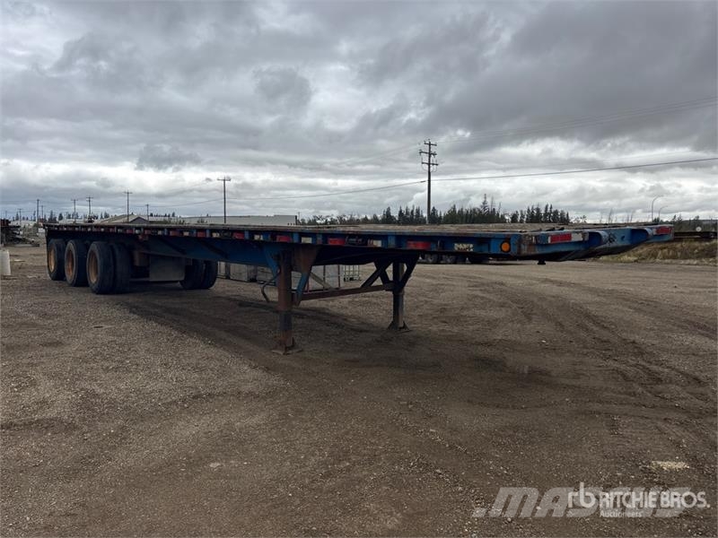 Cheiftaine 53 ft Tri/A Flatbed Trailer Remorque ridelle