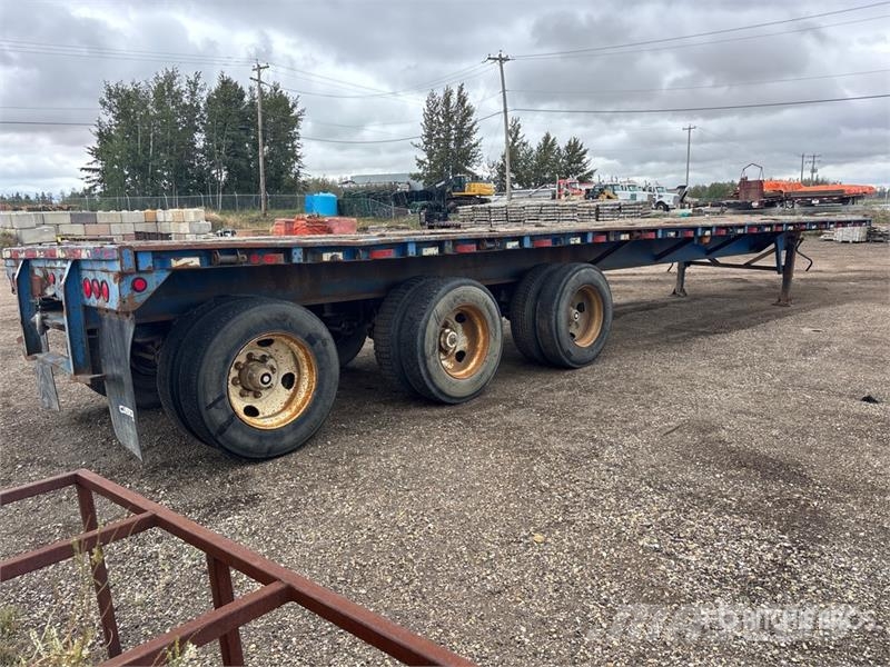 Cheiftaine 53 ft Tri/A Flatbed Trailer Remorque ridelle