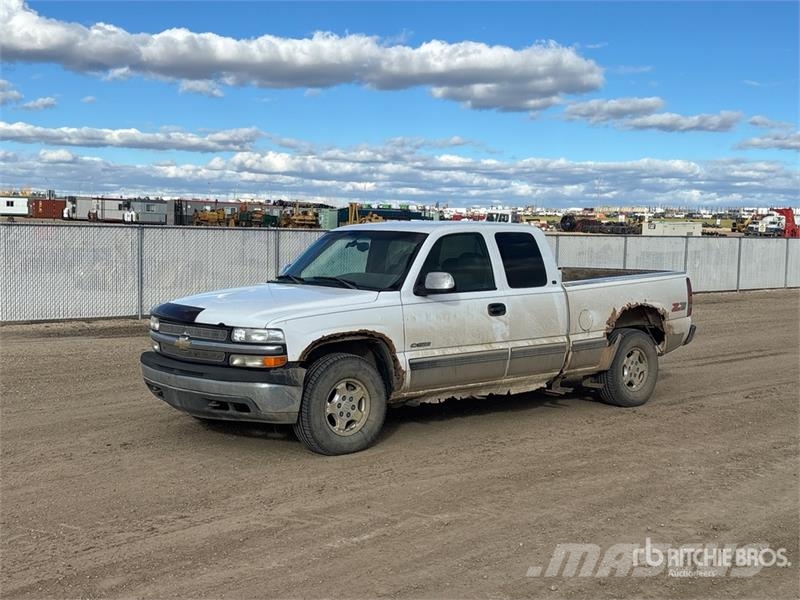 Chevrolet 1500 LT 4x4 Extended Cab Pickup Ostalo