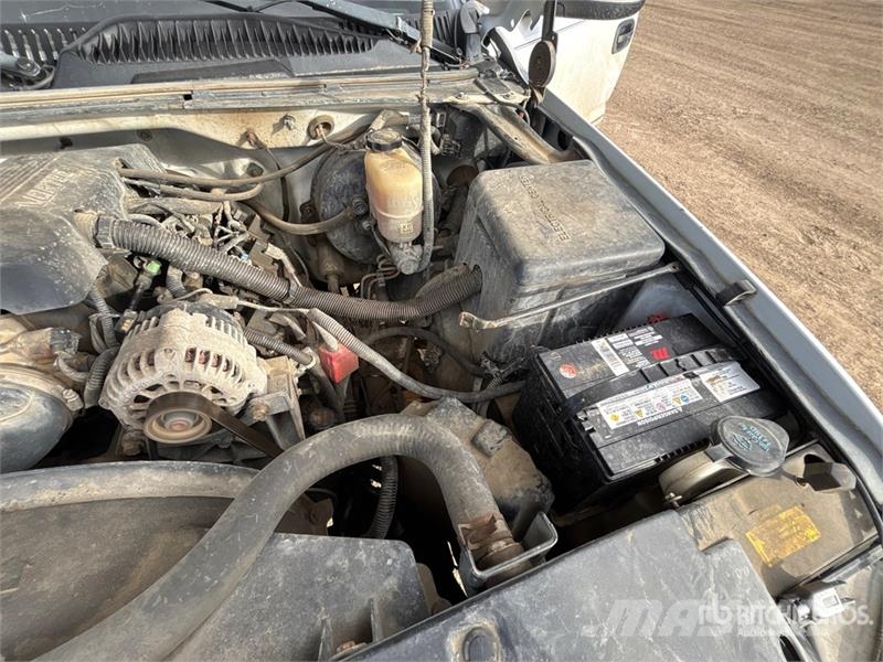 Chevrolet 1500 LT 4x4 Extended Cab Pickup Ostalo