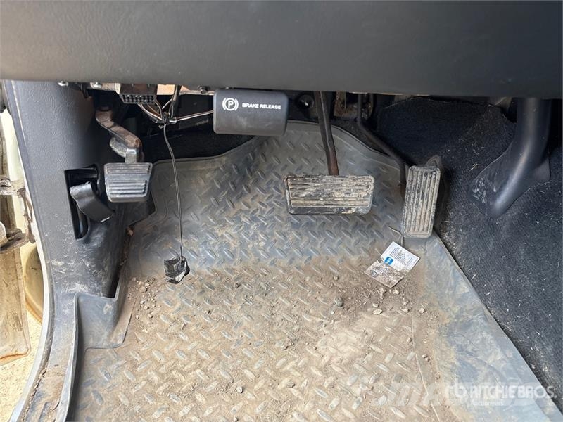 Chevrolet 1500 LT 4x4 Extended Cab Pickup Ostalo