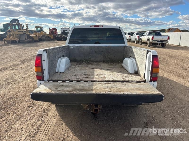 Chevrolet 1500 LT 4x4 Extended Cab Pickup Ostalo