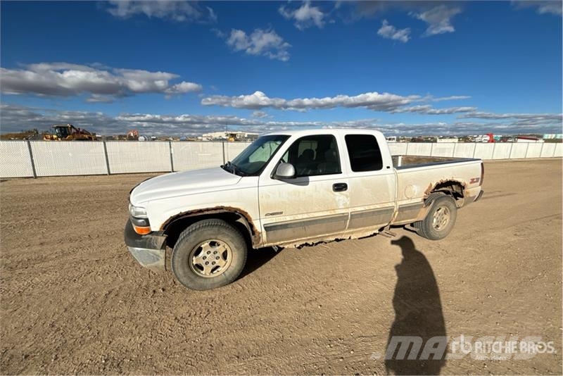 Chevrolet 1500 LT 4x4 Extended Cab Pickup Ostalo