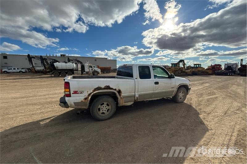 Chevrolet 1500 LT 4x4 Extended Cab Pickup Ostalo
