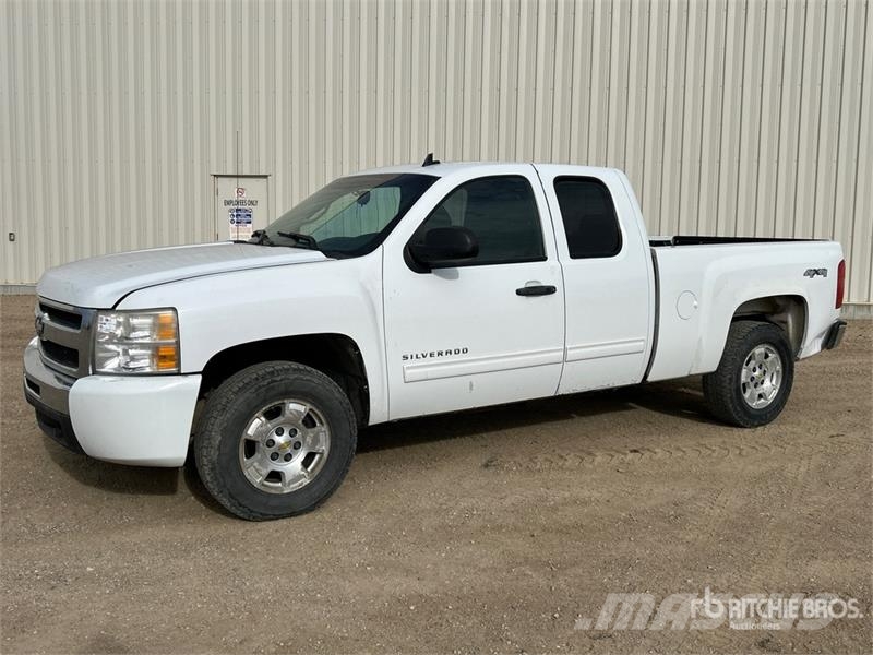 Chevrolet 1500 LT 4x4 Extended Cab Pickup Muu