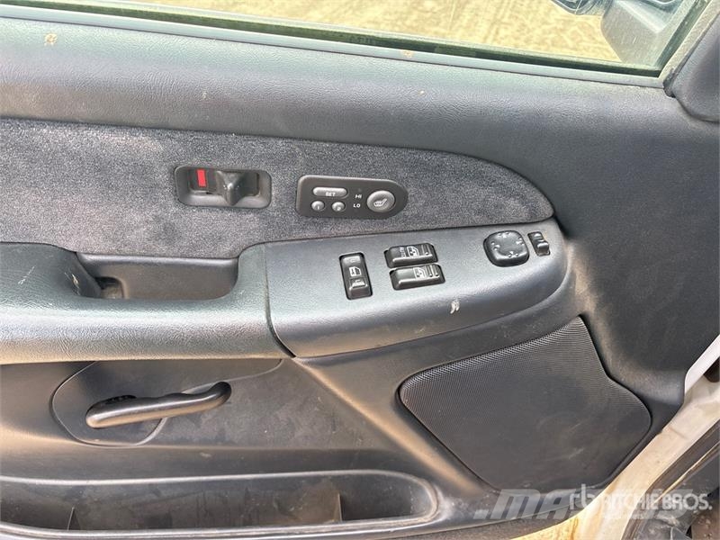 Chevrolet 1500 LT 4x4 Extended Cab Pickup Ostalo