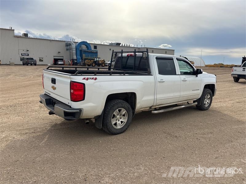 Chevrolet 1500 LT 4x4 Crew Cab Pickup Muu