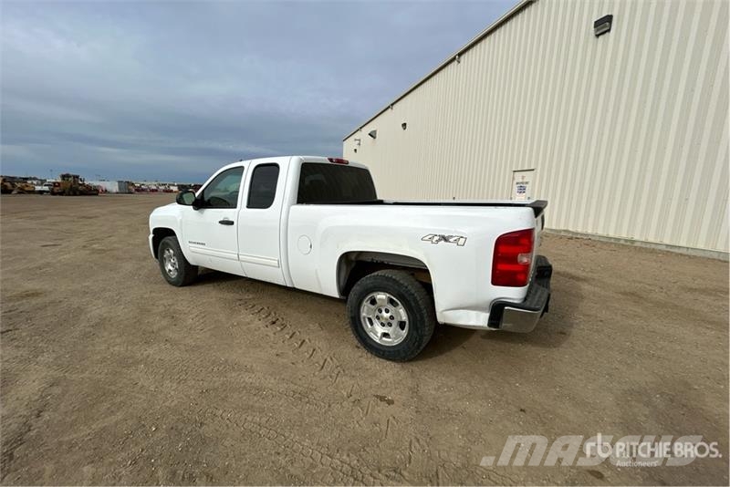 Chevrolet 1500 LT 4x4 Extended Cab Pickup Muu