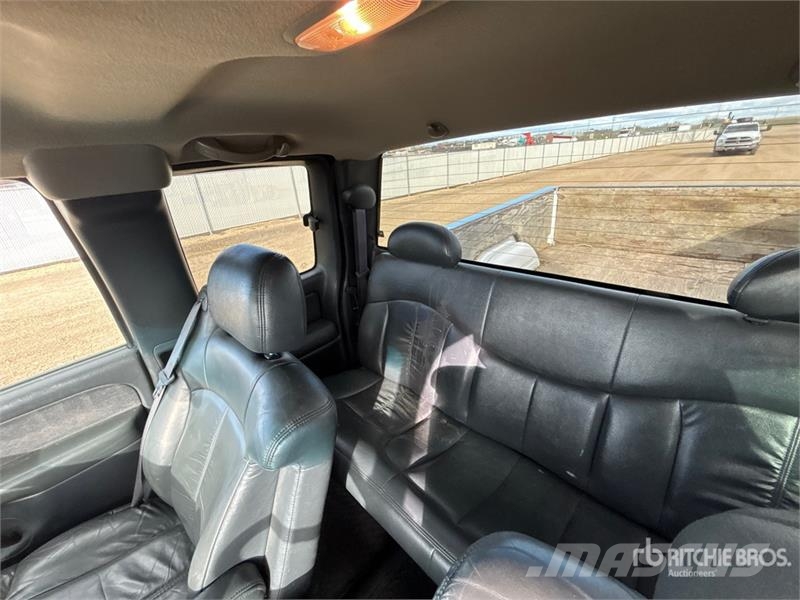 Chevrolet 1500 LT 4x4 Extended Cab Pickup Ostalo