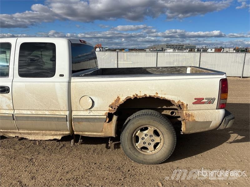 Chevrolet 1500 LT 4x4 Extended Cab Pickup Ostalo