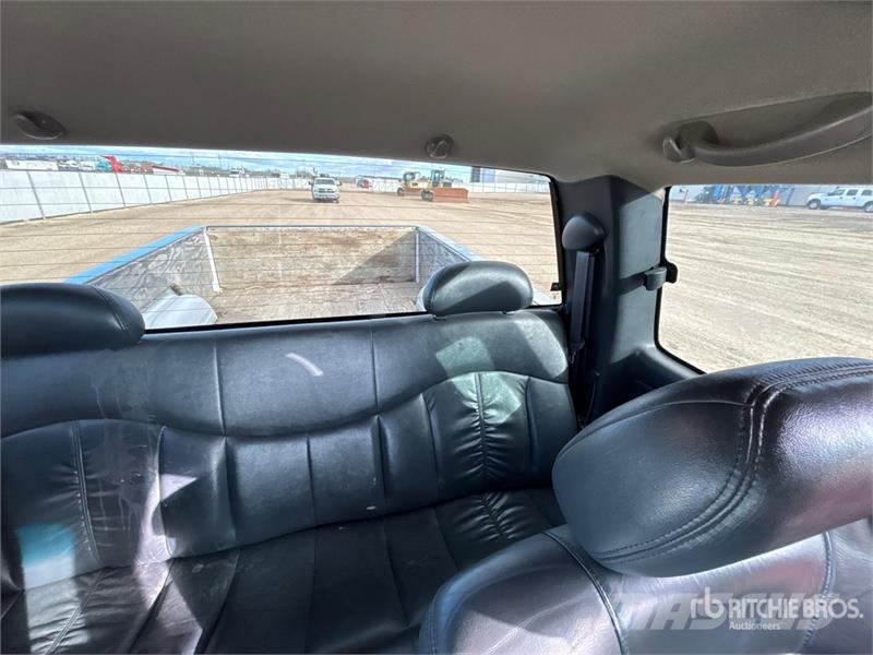 Chevrolet 1500 LT 4x4 Extended Cab Pickup Ostalo