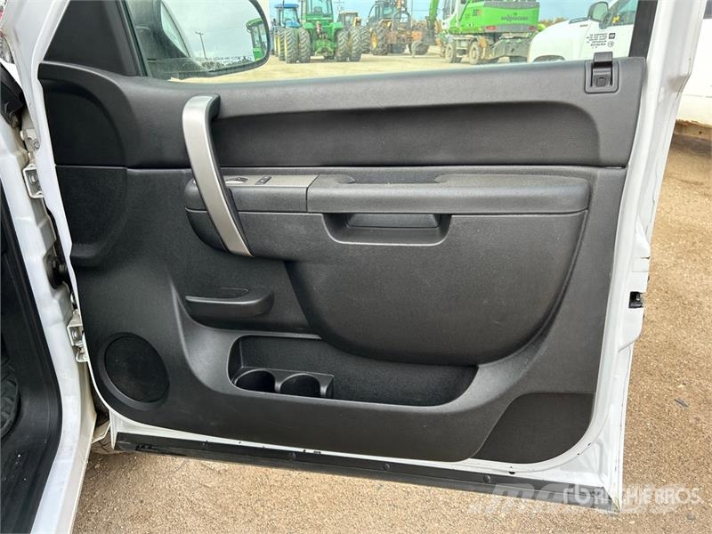 Chevrolet 1500 LT 4x4 Extended Cab Pickup Muu