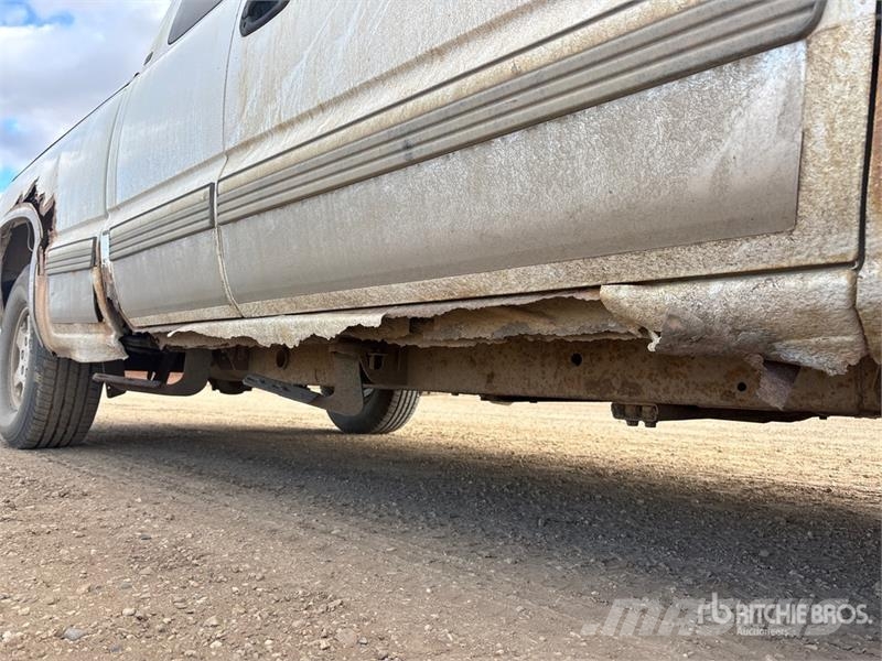 Chevrolet 1500 LT 4x4 Extended Cab Pickup Ostalo