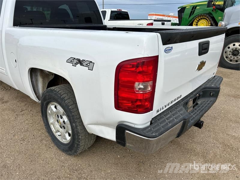 Chevrolet 1500 LT 4x4 Extended Cab Pickup Muu
