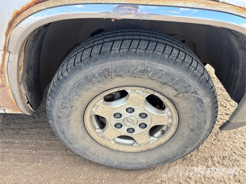 Chevrolet 1500 LT 4x4 Extended Cab Pickup Ostalo