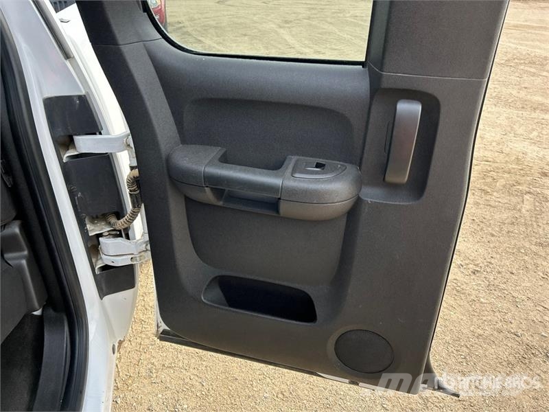 Chevrolet 1500 LT 4x4 Extended Cab Pickup Muu