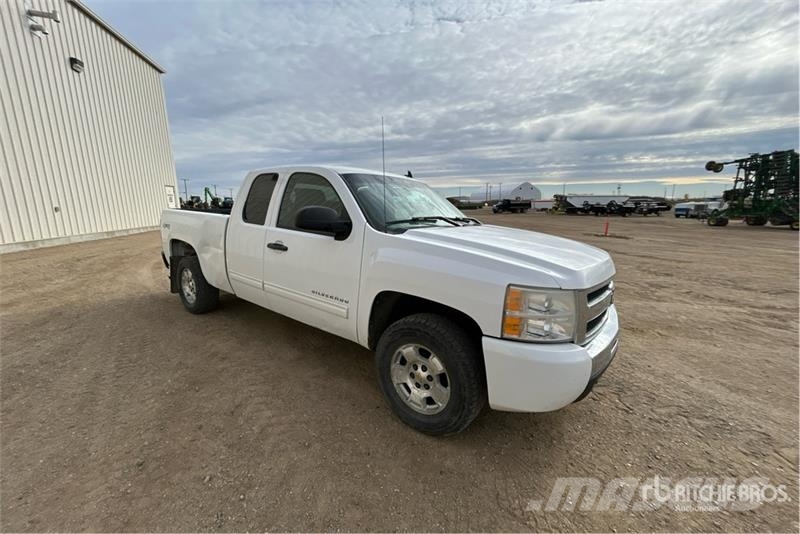 Chevrolet 1500 LT 4x4 Extended Cab Pickup Muu