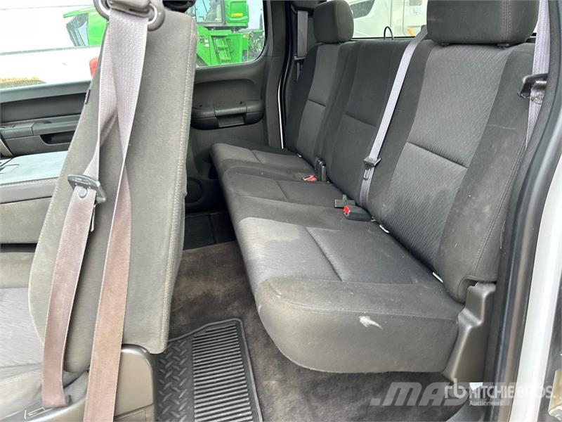 Chevrolet 1500 LT 4x4 Extended Cab Pickup Muu