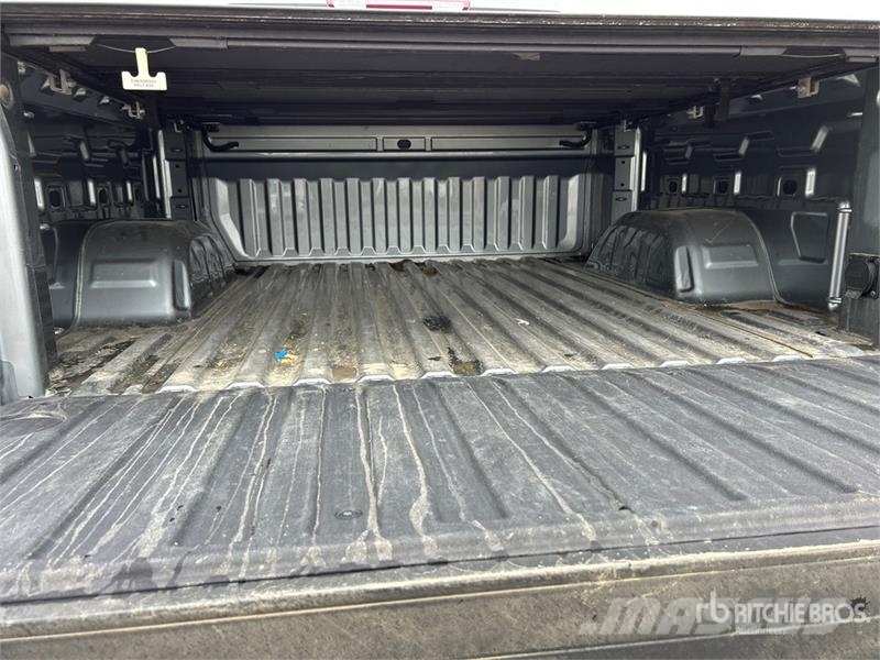 Chevrolet 1500 Silverado 4x4 Crew Cab Pickup Andre