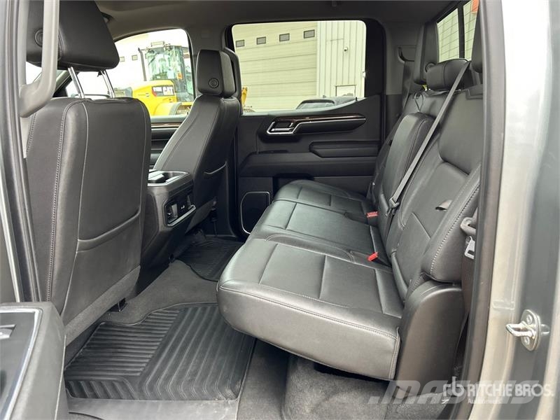Chevrolet 1500 Silverado 4x4 Crew Cab Pickup Andre