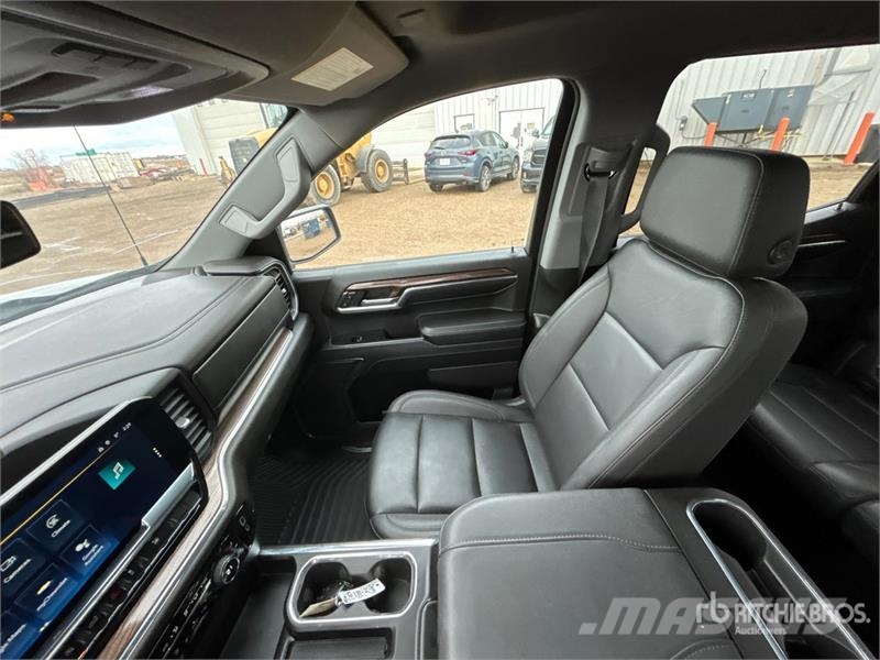 Chevrolet 1500 Silverado 4x4 Crew Cab Pickup Andre