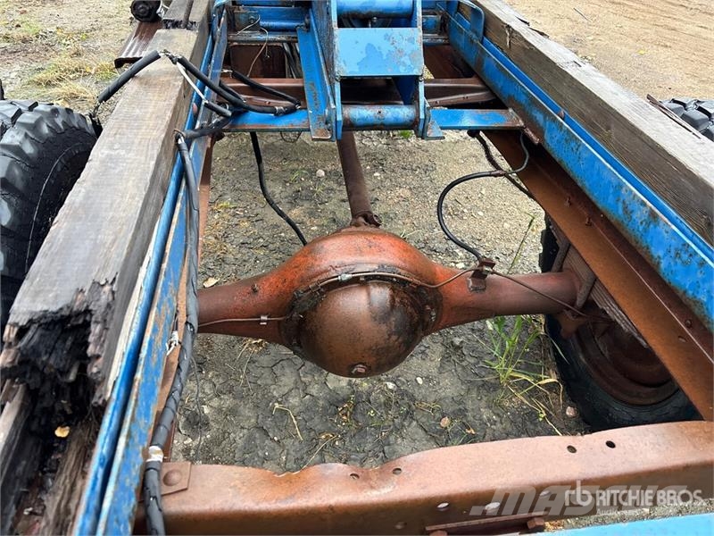 Chevrolet 1533 Antique Pickup (Inoperable) Andere Transporter