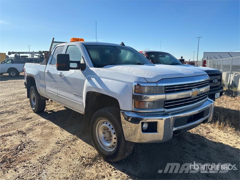 Chevrolet 2500 LT 4x4 Extended Cab Pickup (Inoperable) Övriga bilar