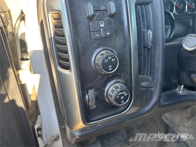 Chevrolet 2500 LT 4x4 Extended Cab Pickup (Inoperable) Övriga bilar