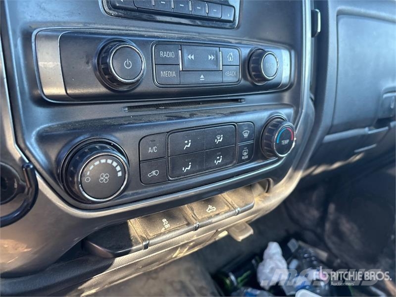 Chevrolet 2500 LT 4x4 Extended Cab Pickup (Inoperable) Övriga bilar