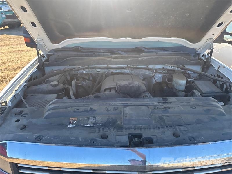 Chevrolet 2500 LT 4x4 Extended Cab Pickup (Inoperable) Övriga bilar