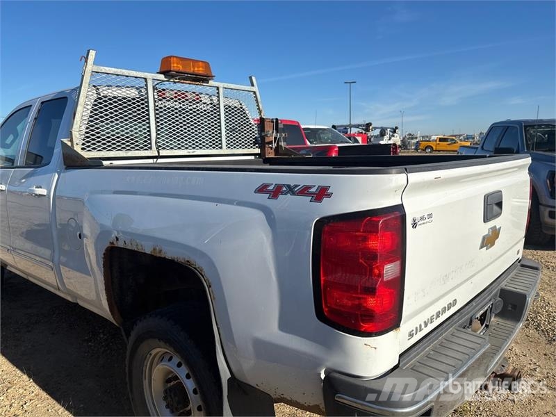 Chevrolet 2500 LT 4x4 Extended Cab Pickup (Inoperable) Övriga bilar