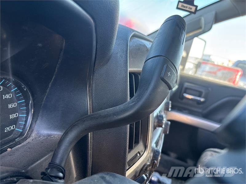 Chevrolet 2500 LT 4x4 Extended Cab Pickup (Inoperable) Övriga bilar