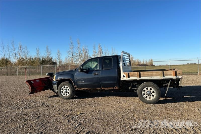 Chevrolet 2500HD 4x4 Extended Cab Flatbed Truck Kamioni sa otvorenim sandukom