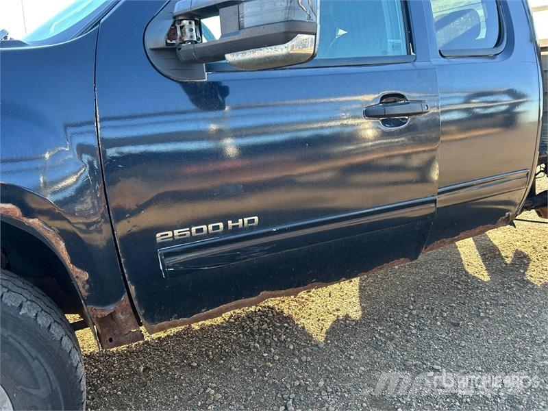Chevrolet 2500HD 4x4 Extended Cab Flatbed Truck Kamioni sa otvorenim sandukom