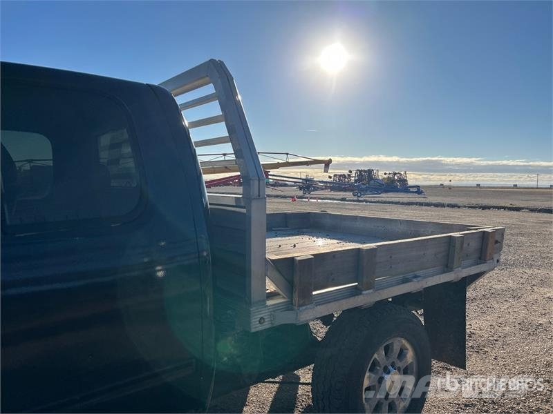 Chevrolet 2500HD 4x4 Extended Cab Flatbed Truck Kamioni sa otvorenim sandukom